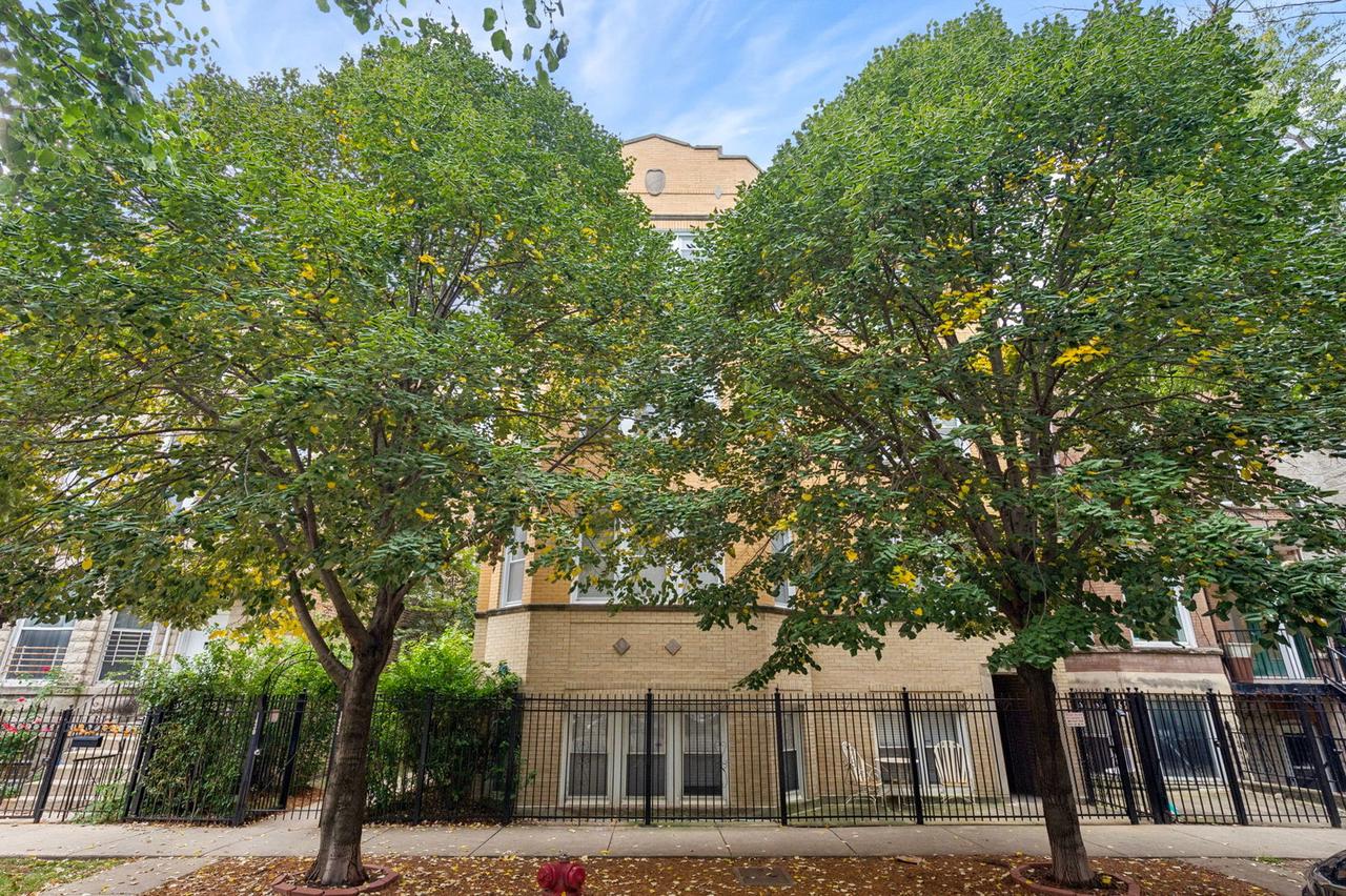 1430 N Maplewood Ave. #402, Chicago, IL 60622