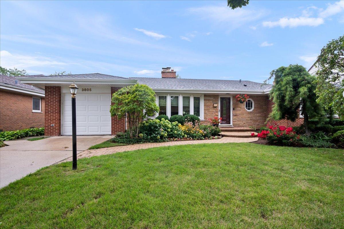 3805 W Jarlath St., Lincolnwood, IL 60712