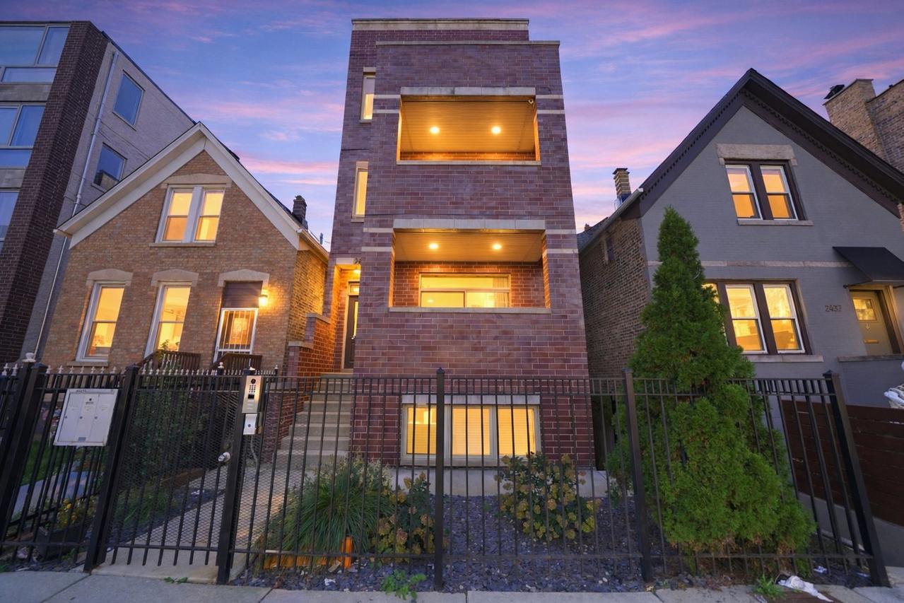 2435 W Augusta Blvd. #3, Chicago, IL 60622