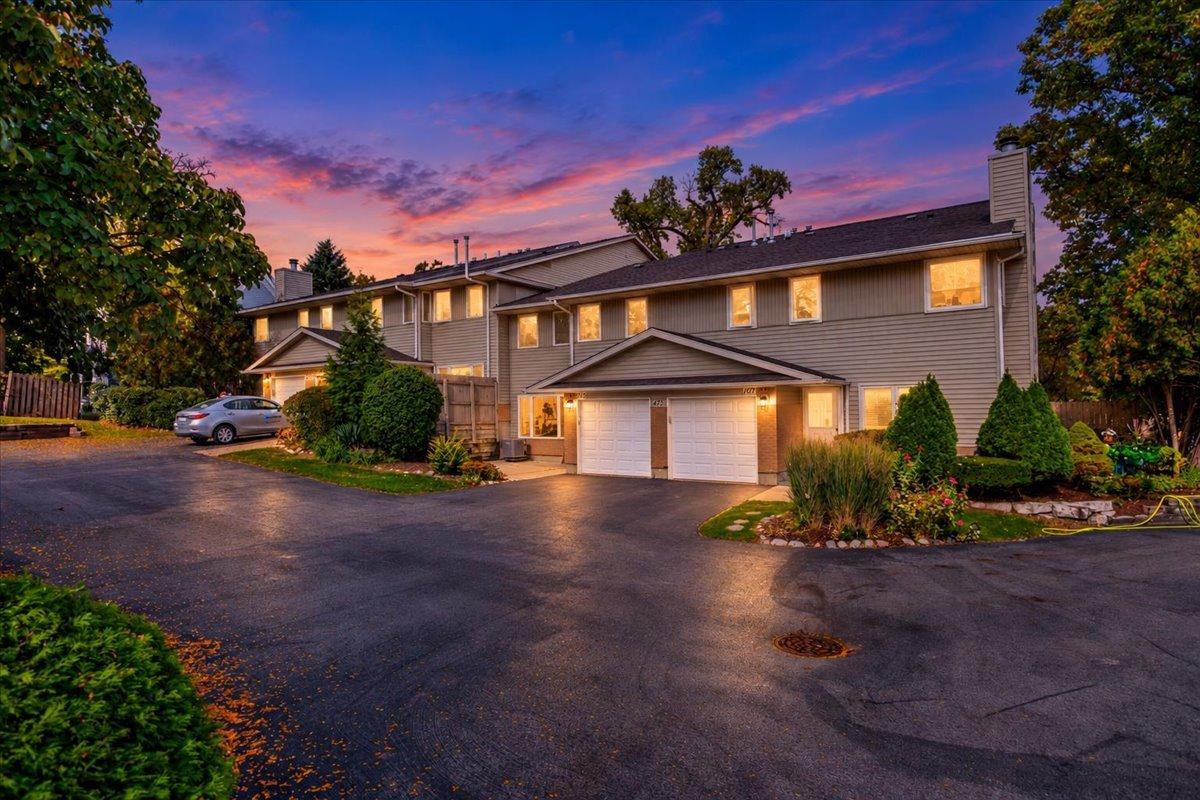 473 River Bend Cir. #115, Naperville, IL 60540