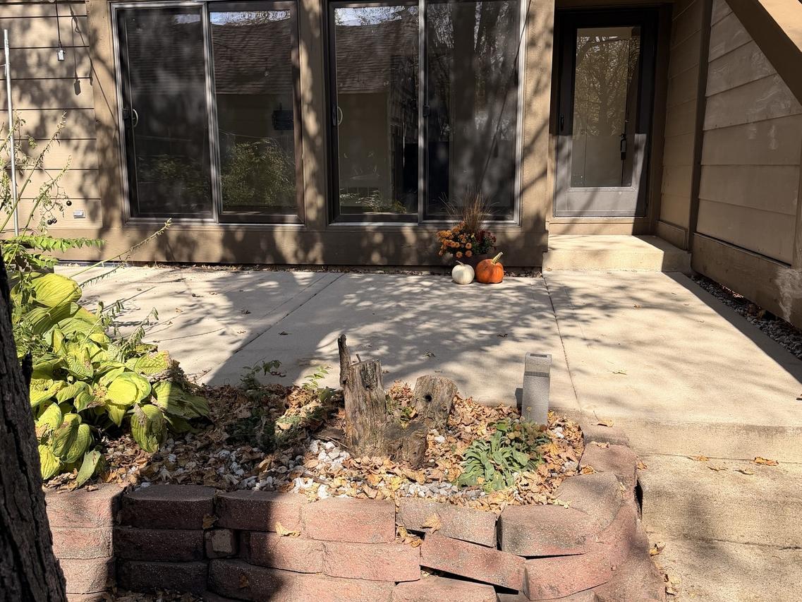 175 N Glengarry Dr. #B, Geneva, IL 60134