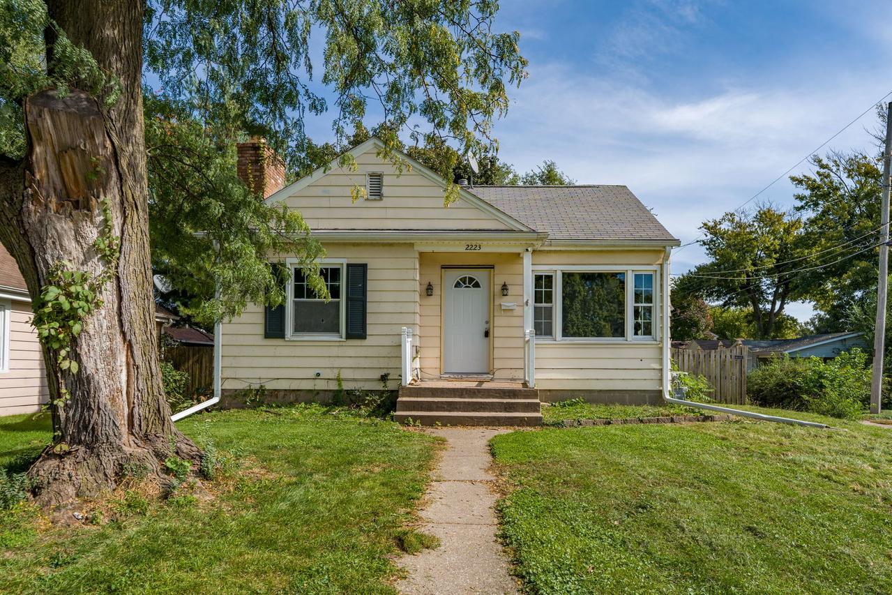 2223 43rd St., Rock Island, IL 61201