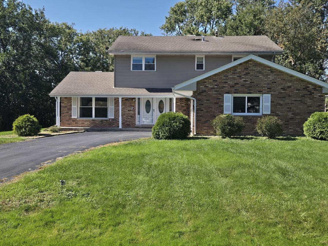 784 Exmoor Rd., Olympia Fields, IL 60461