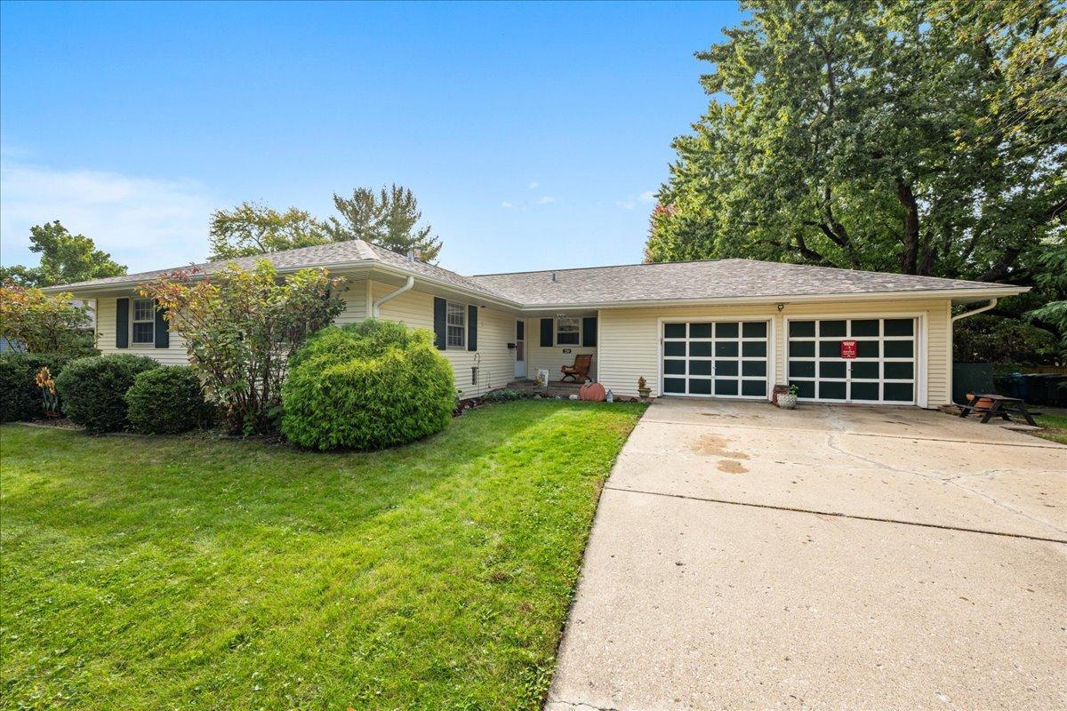 2260 Copley St., Aurora, IL 60506