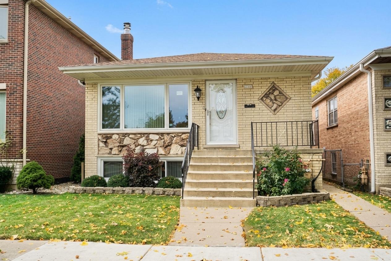 3318 N Page Ave., Chicago, IL 60634