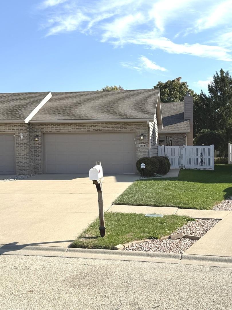 1112 Meadows Walk Dr., Bourbonnais, IL 60914