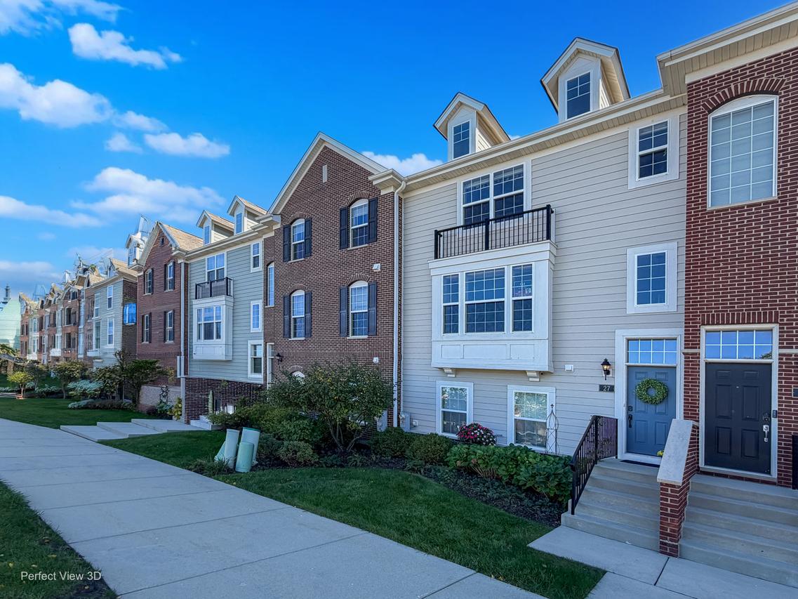 27 Bethel Ln., Schaumburg, IL 60194