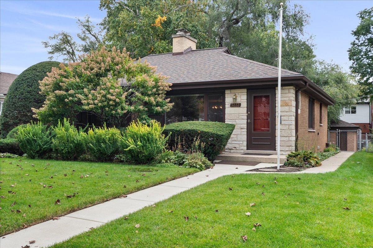 5233 Suffield Ct., Skokie, IL 60077