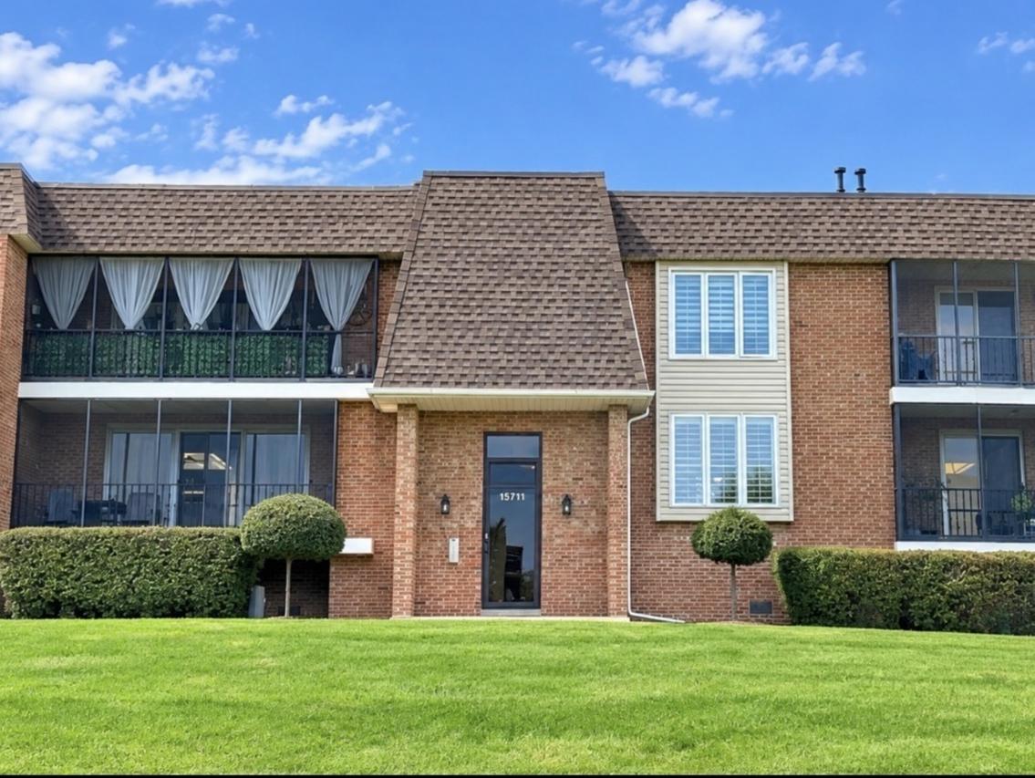 15711 Foxbend Ct. #1S, Orland Park, IL 60462
