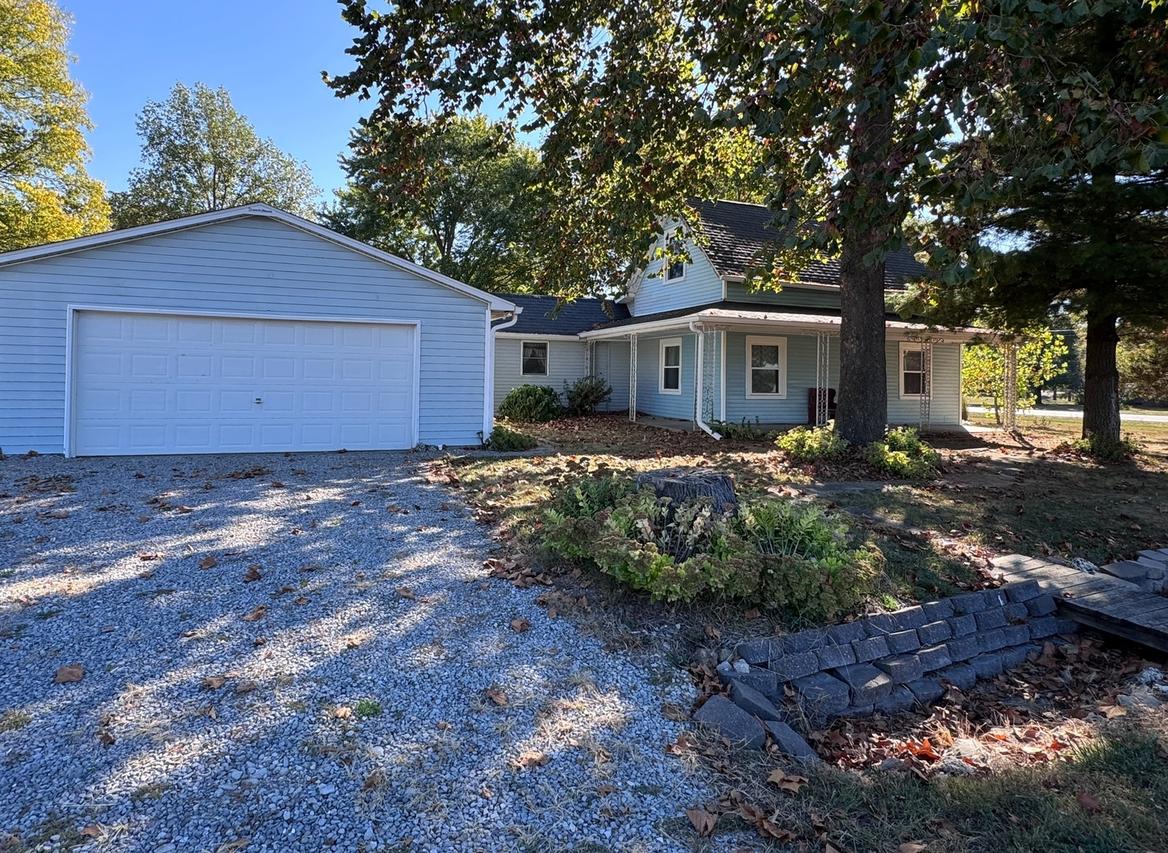 4204 Radio Tower Rd., Salem, IL 62881