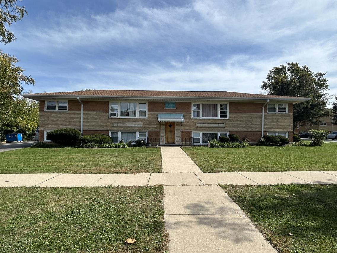 224 W Michael Ln., Addison, IL 60101