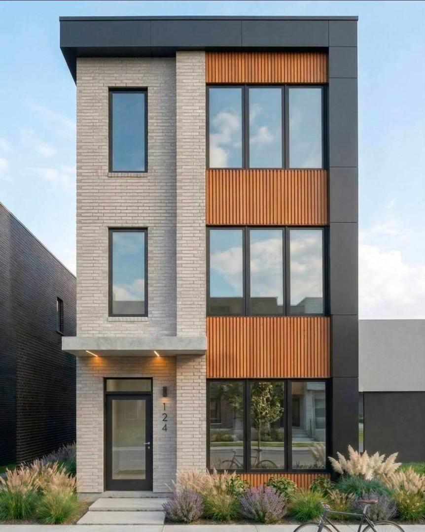 3332 W Walnut St., Chicago, IL 60624