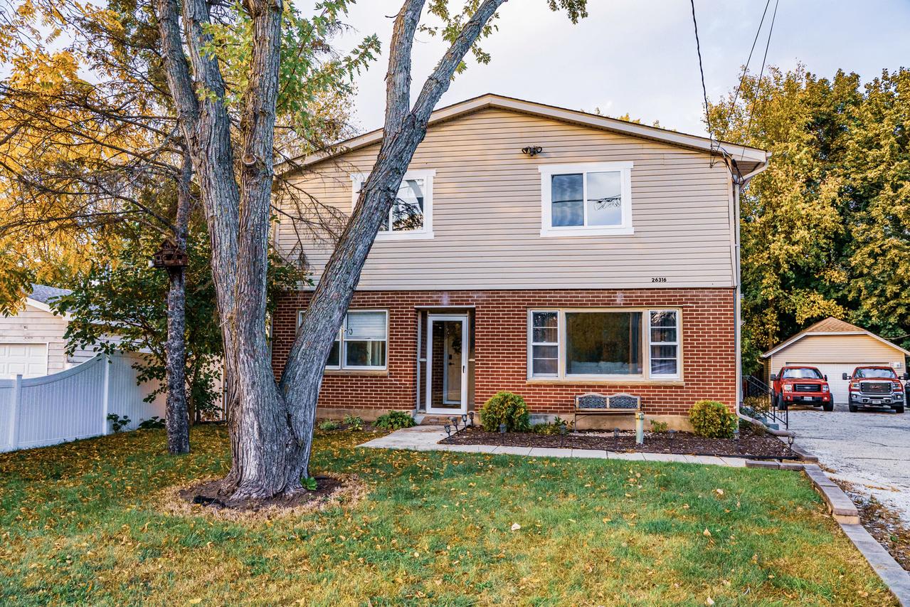 26316 W Rollins Rd., Ingleside, IL 60041