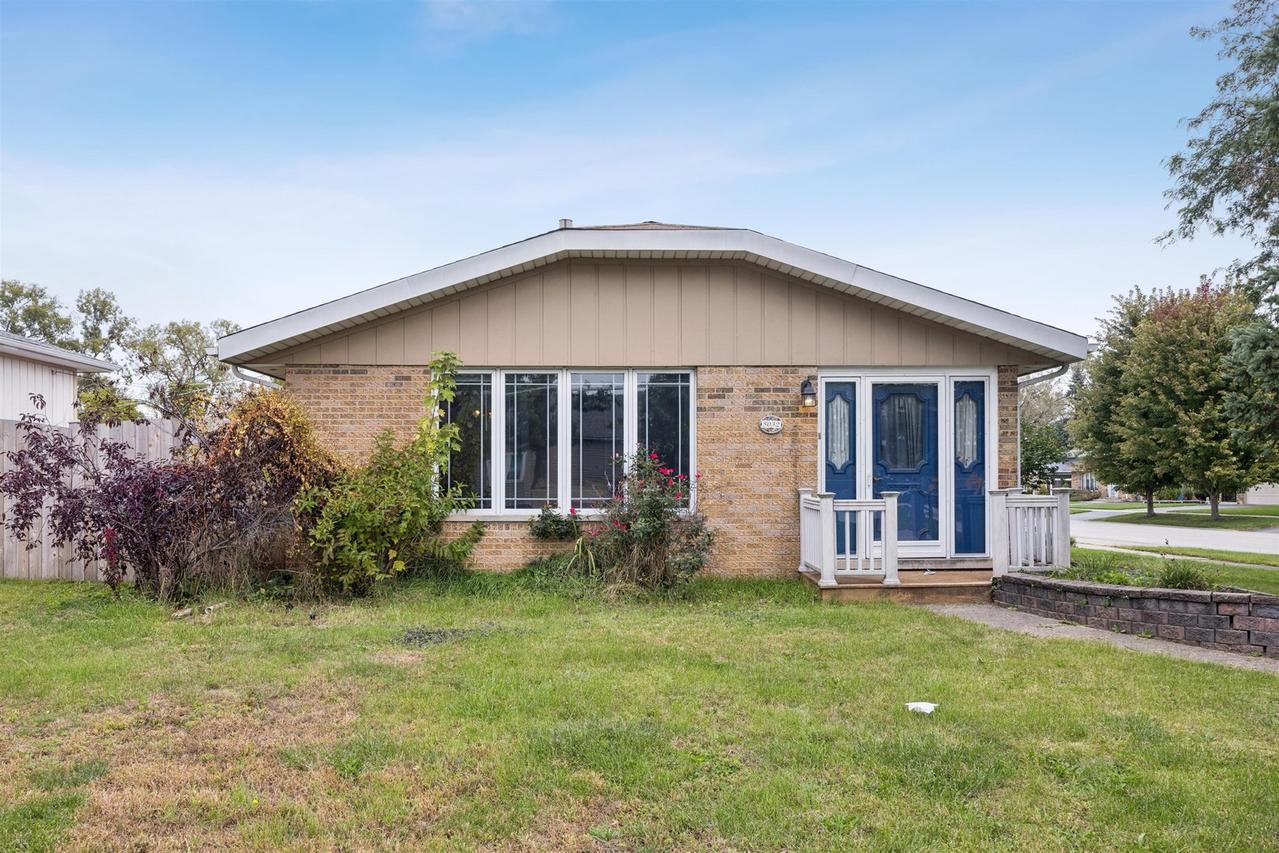 5032 137th St., Crestwood, IL 60445