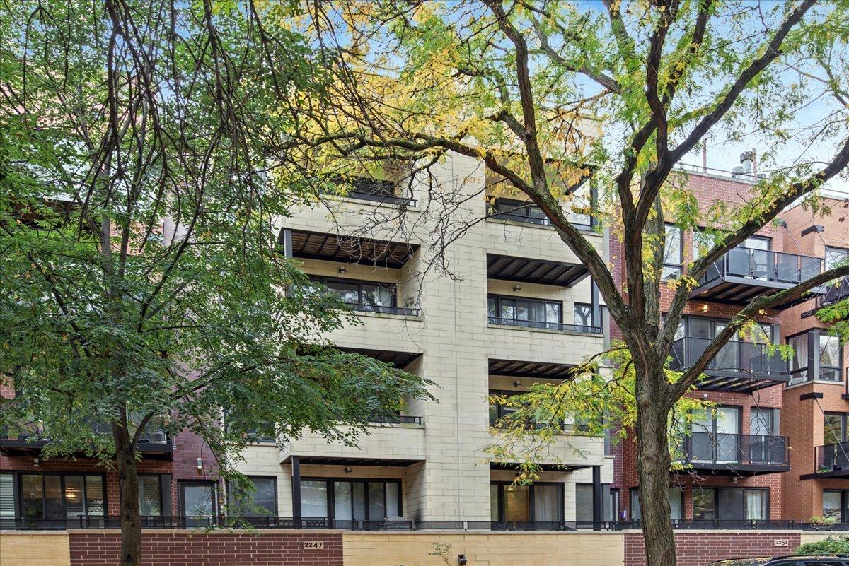 2247 W Wabansia Ave. #204, Chicago, IL 60647