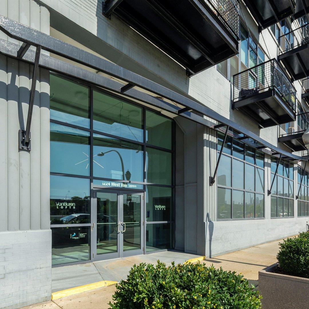 1224 W Van Buren St. #222, Chicago, IL 60607