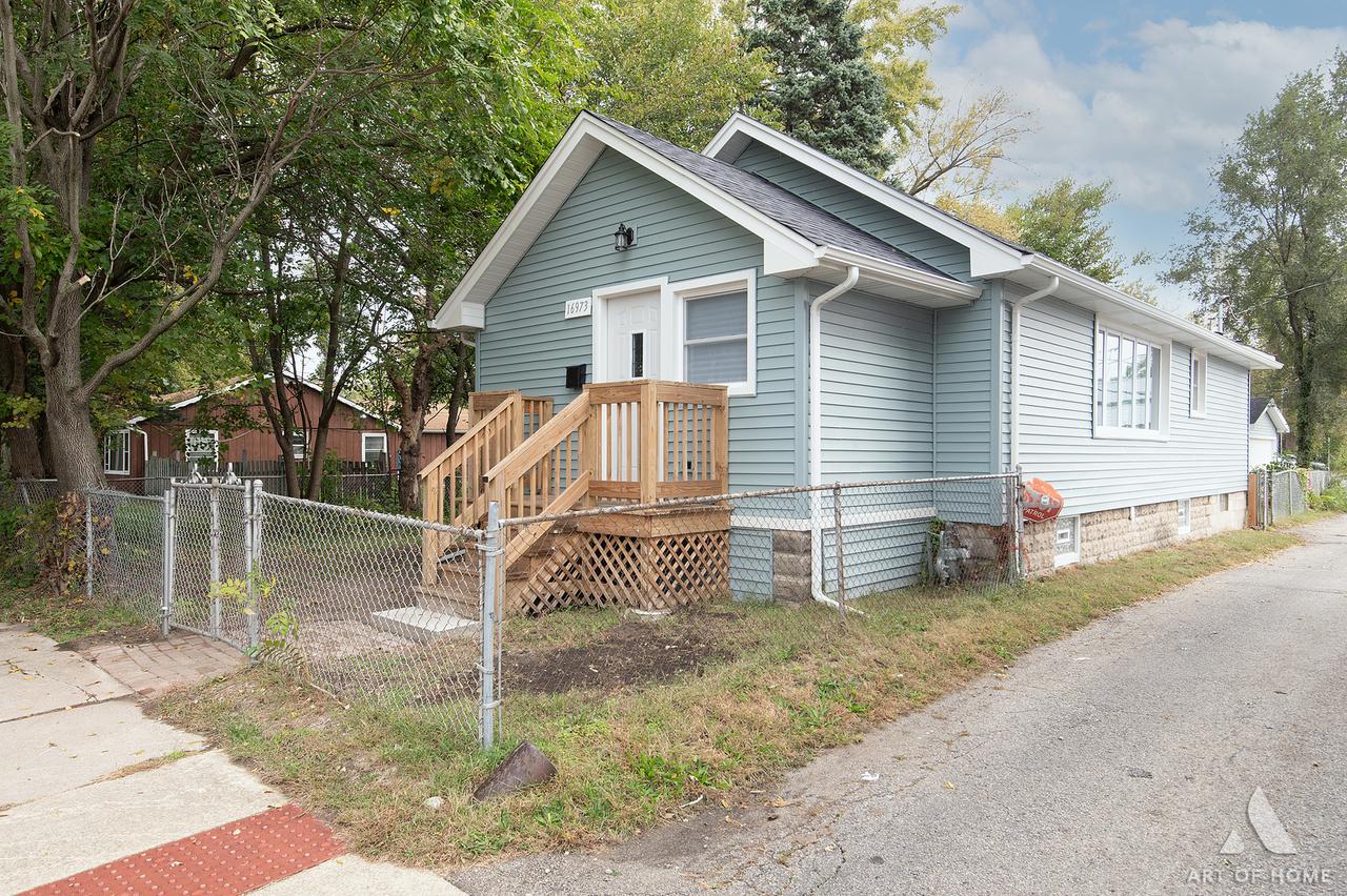 16973 Jodave Ave., Hazel Crest, IL 60429