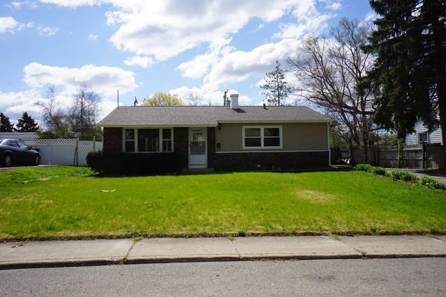 108 Mora Rd., Carpentersville, IL 60110