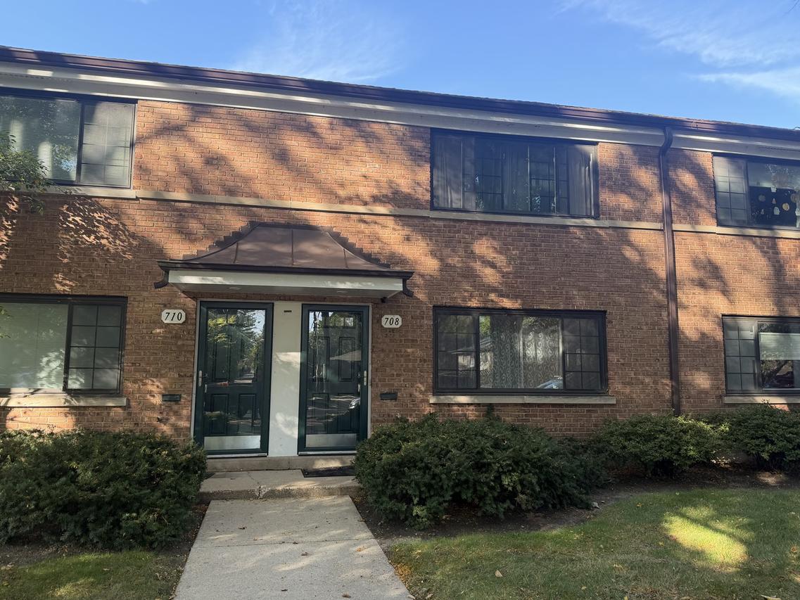 708 Dodge Ave., Evanston, IL 60202