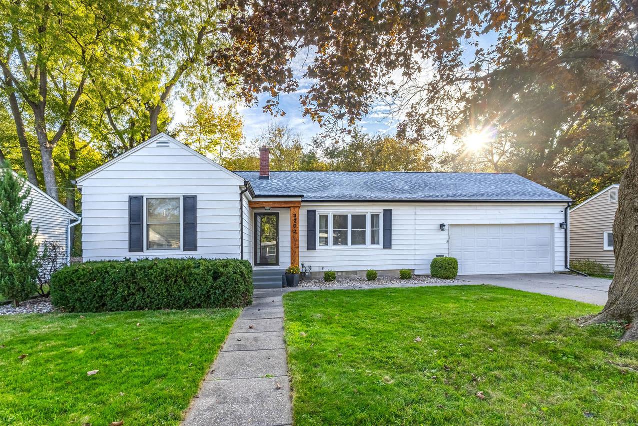 3202 15th St A St., Moline, IL 61265