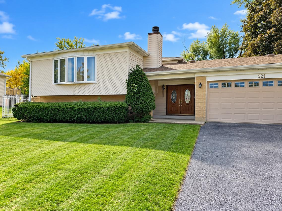 521 King Arthur Way, Bolingbrook, IL 60440