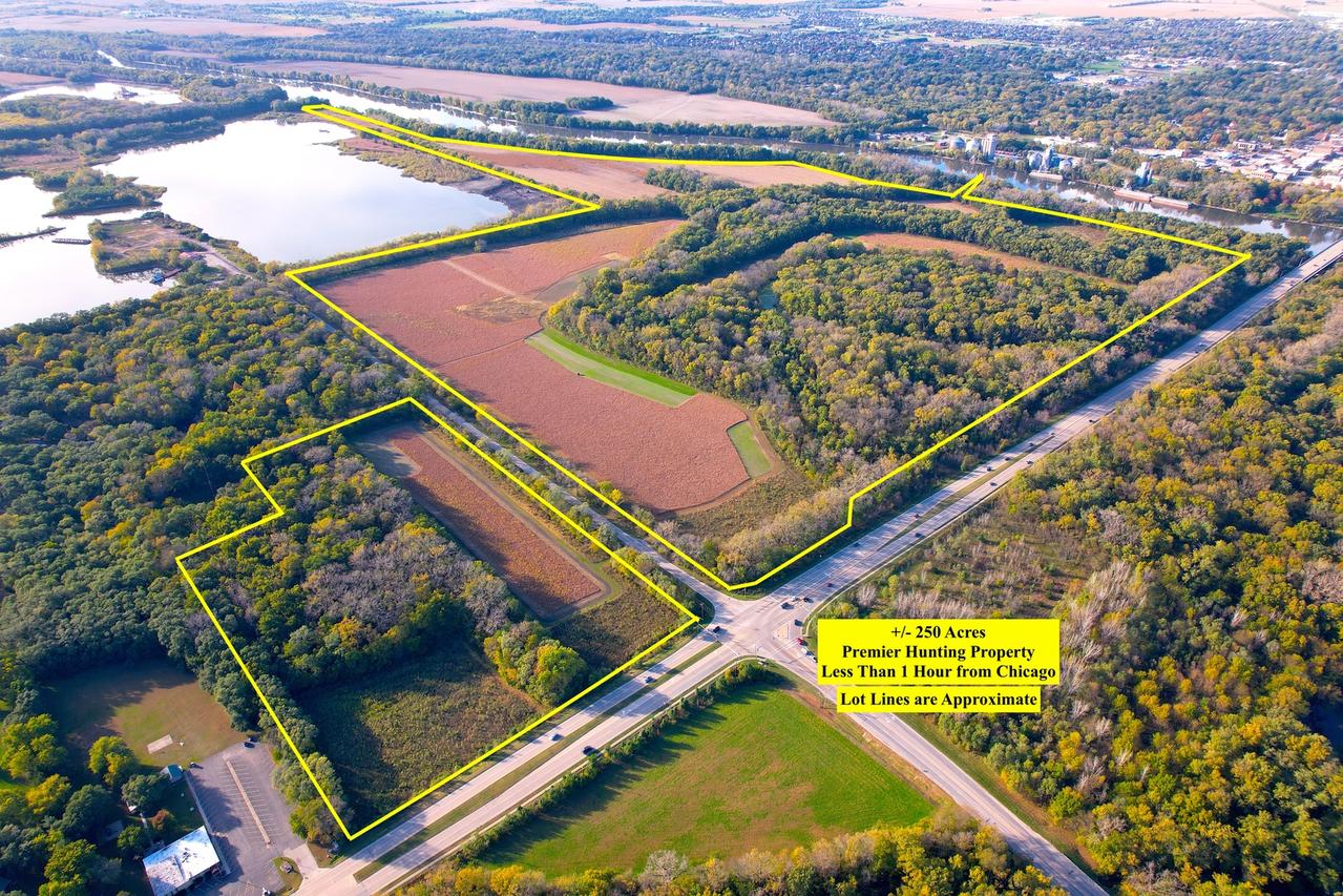 Pine Bluff Rd., Morris, IL 60450