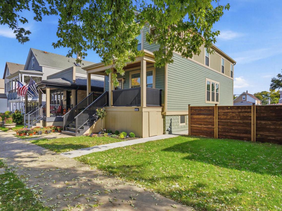 1323 Home Ave., Berwyn, IL 60402