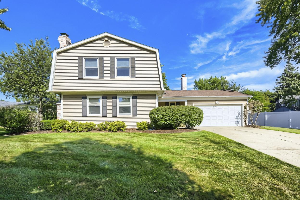 4511 Crab Orchard Dr., Hoffman Estates, IL 60192