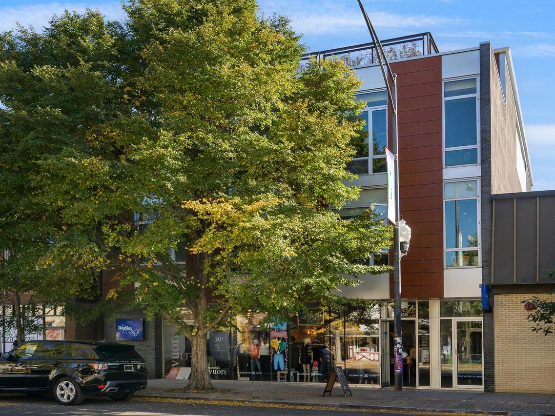 2041 W Roscoe St. #PH, Chicago, IL 60618