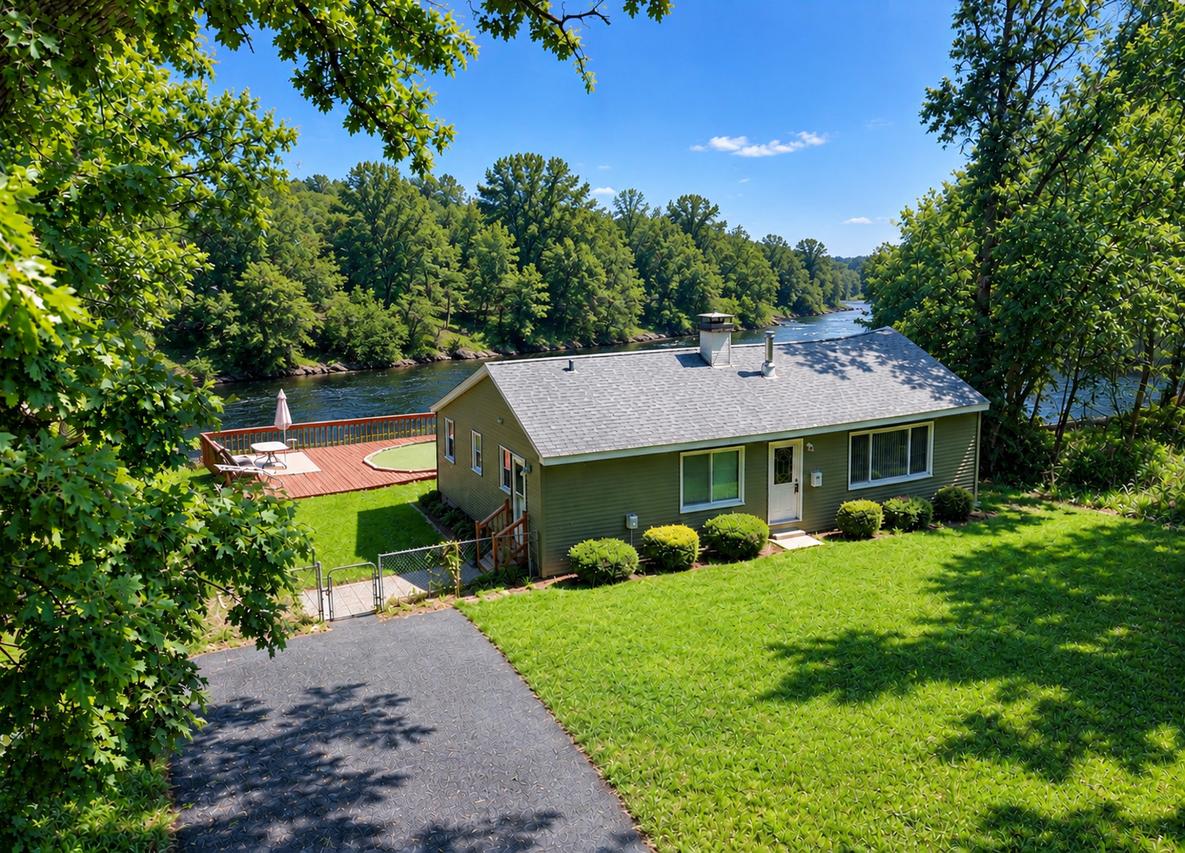 170 Hilldale Ln., Port Barrington, IL 60010