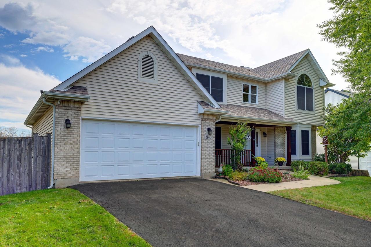 845 Ridge Dr., Elburn, IL 60119