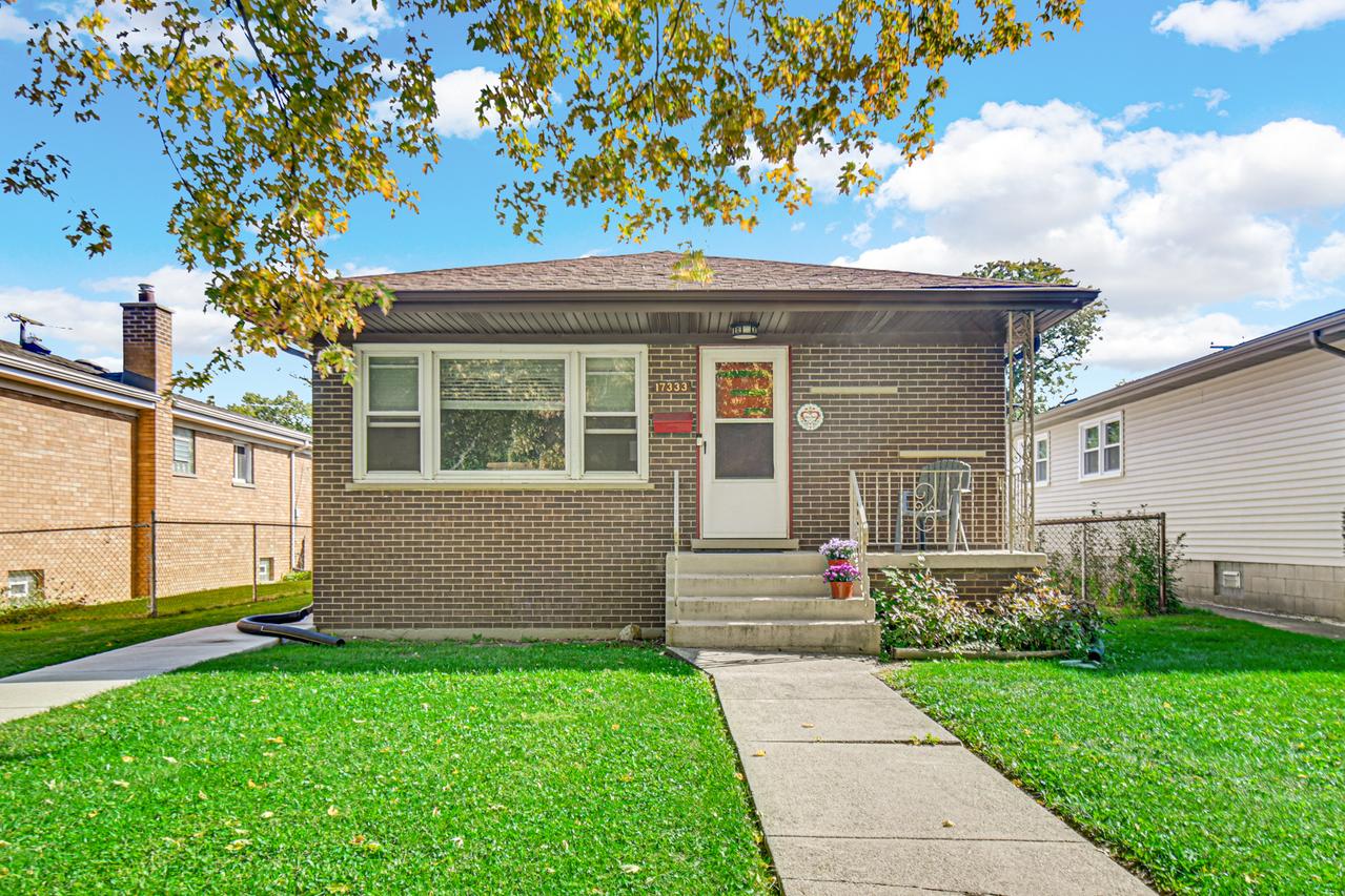 17333 Park Ave., Lansing, IL 60438