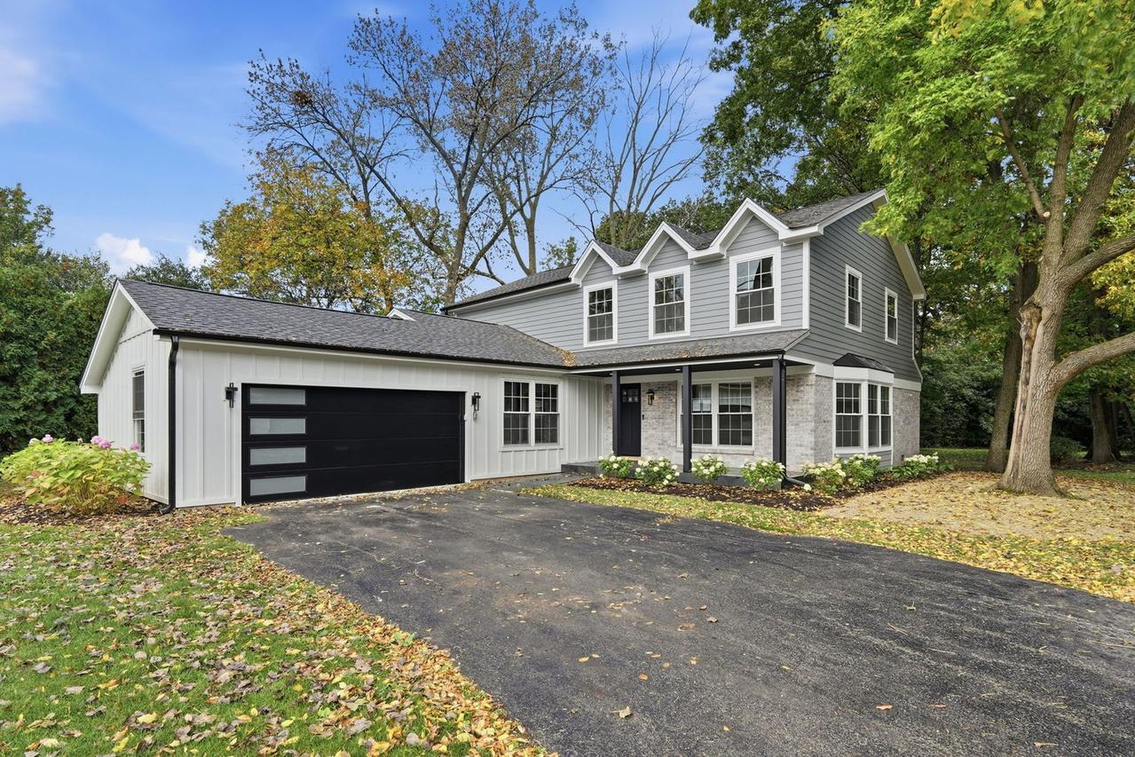 24 Kent Ct., Lincolnshire, IL 60069