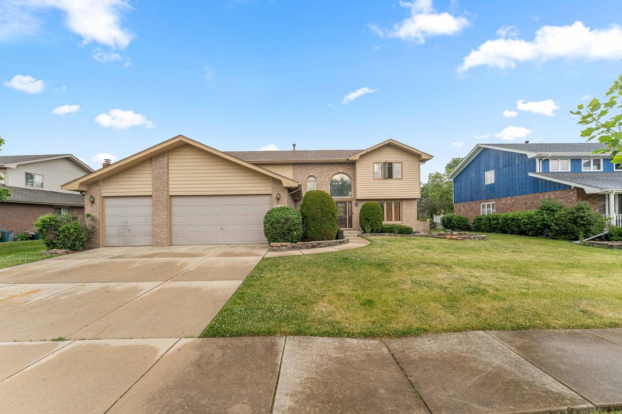 19644 Brookfield Cir., Tinley Park, IL 60487