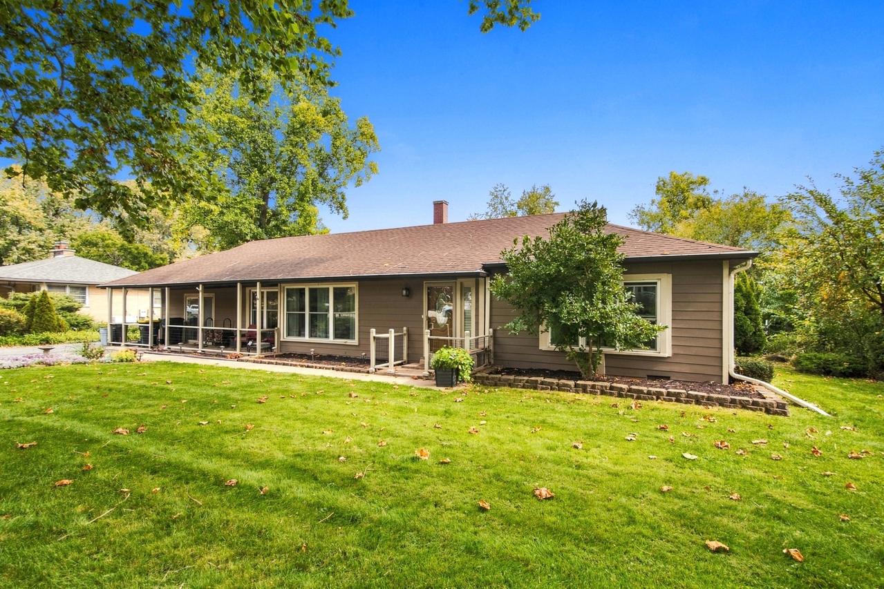 2N061 Virginia Ave., Glen Ellyn, IL 60137