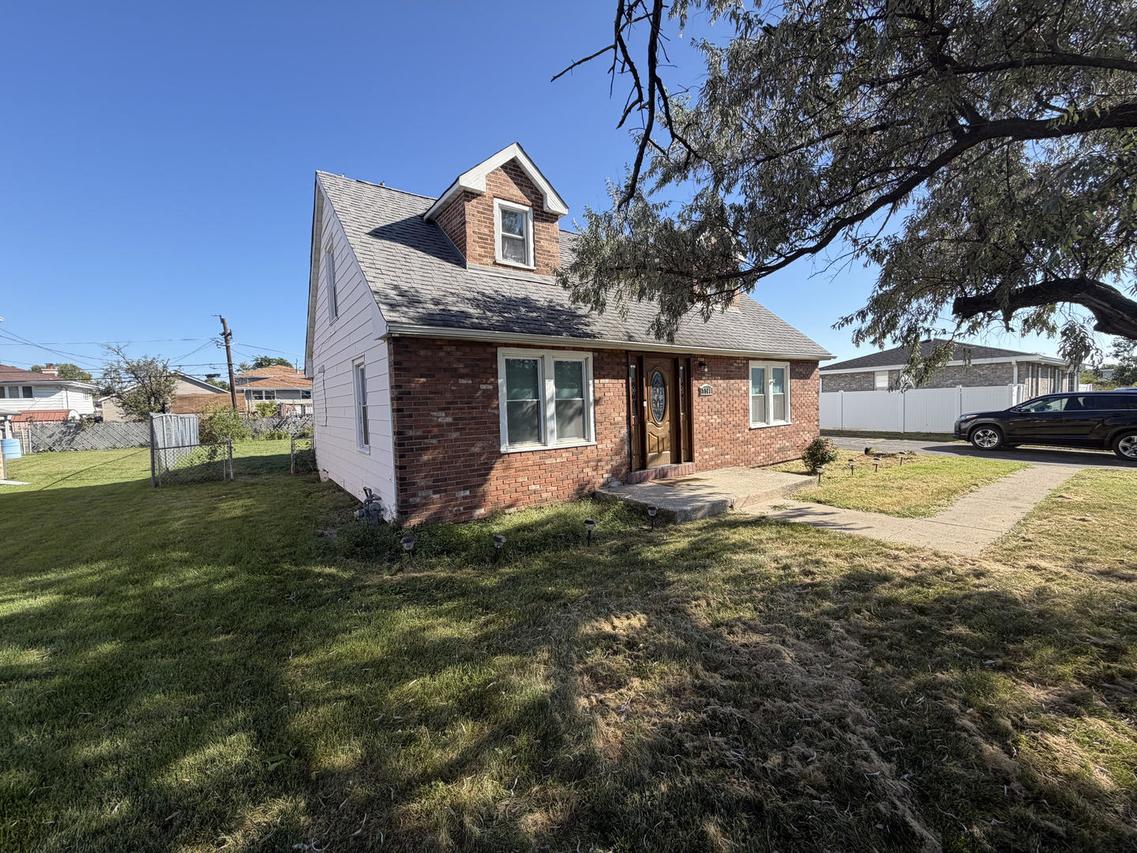 7700 W 83rd St., Bridgeview, IL 60455