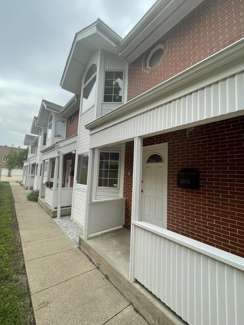 309 Elgin Ave. #D, Forest Park, IL 60130