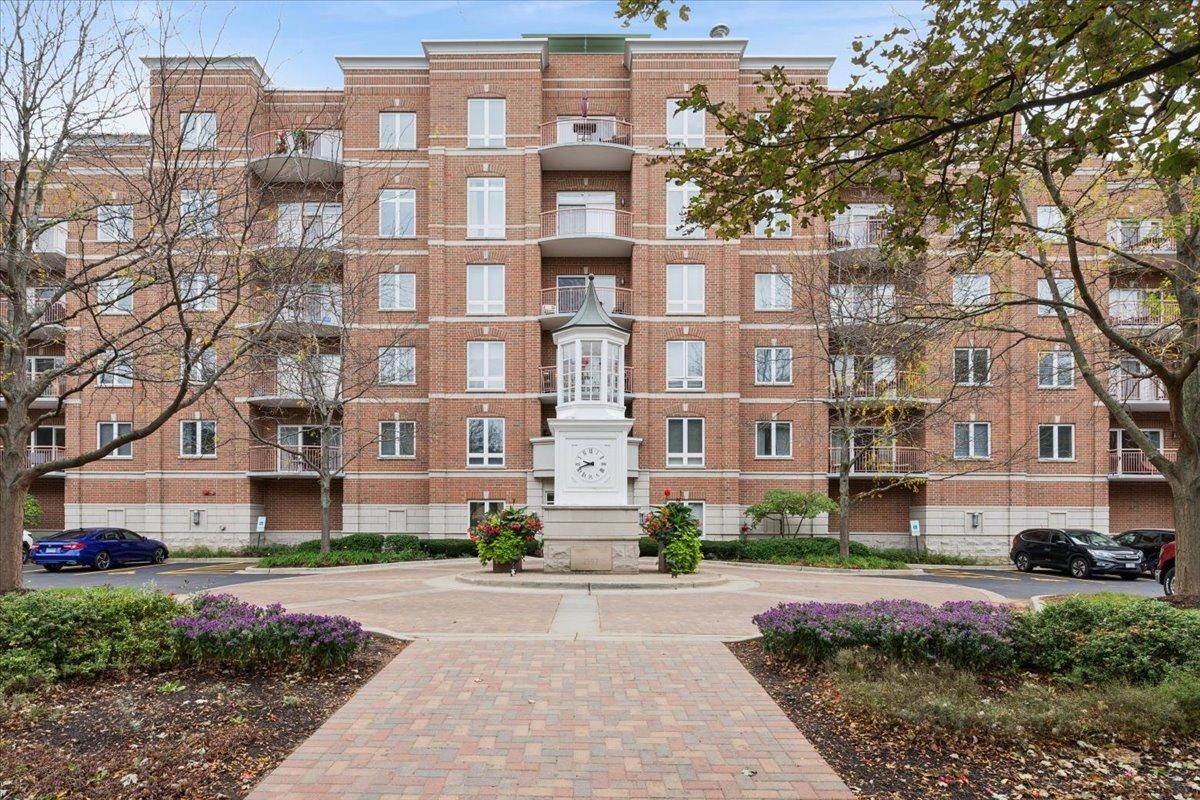 799 Graceland Ave. #207A, Des Plaines, IL 60016