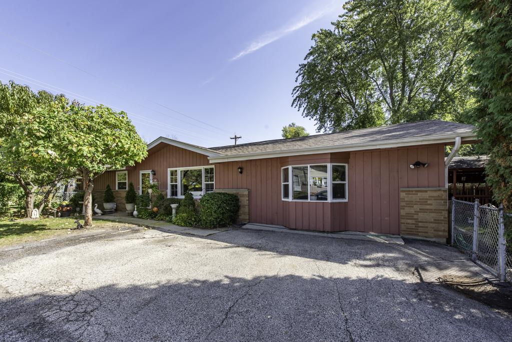 19 E Washington St., Round Lake Park, IL 60073