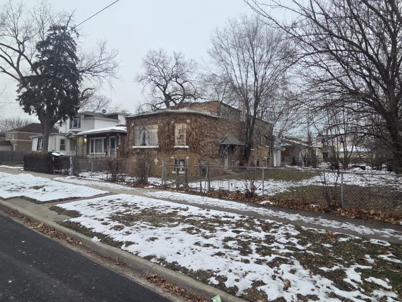 9217 S Perry Ave., Chicago, IL 60628