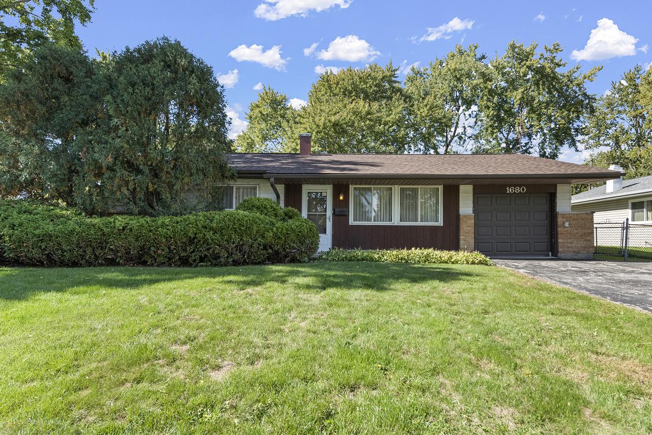 1680 Pierce Rd., Hoffman Estates, IL 60169