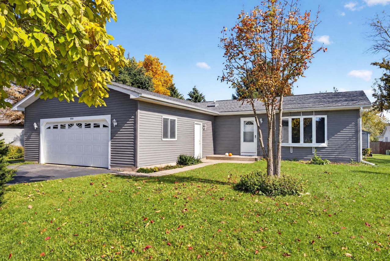10210 Sharon Ln., Hebron, IL 60034