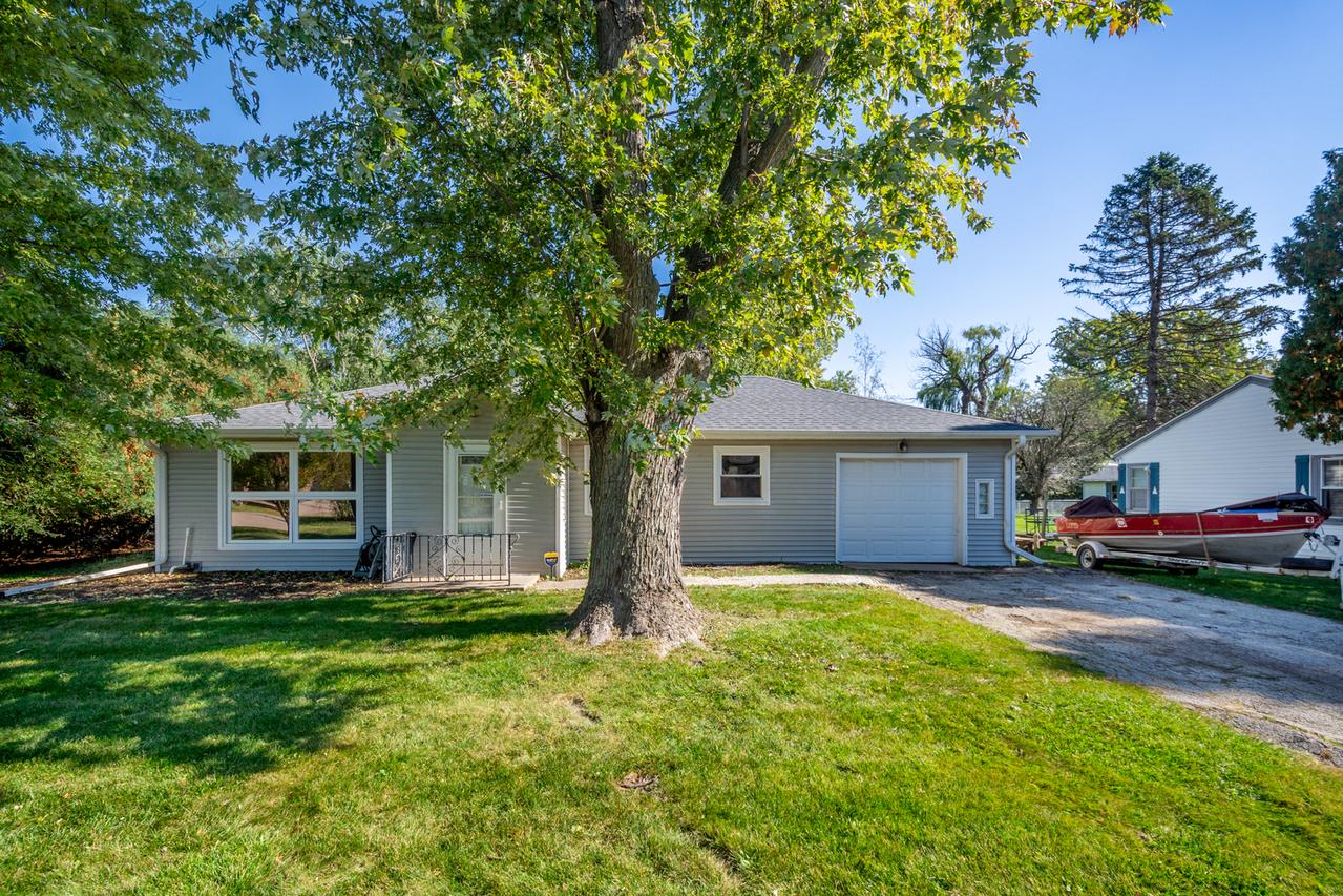41123 N 2nd St., Antioch, IL 60002