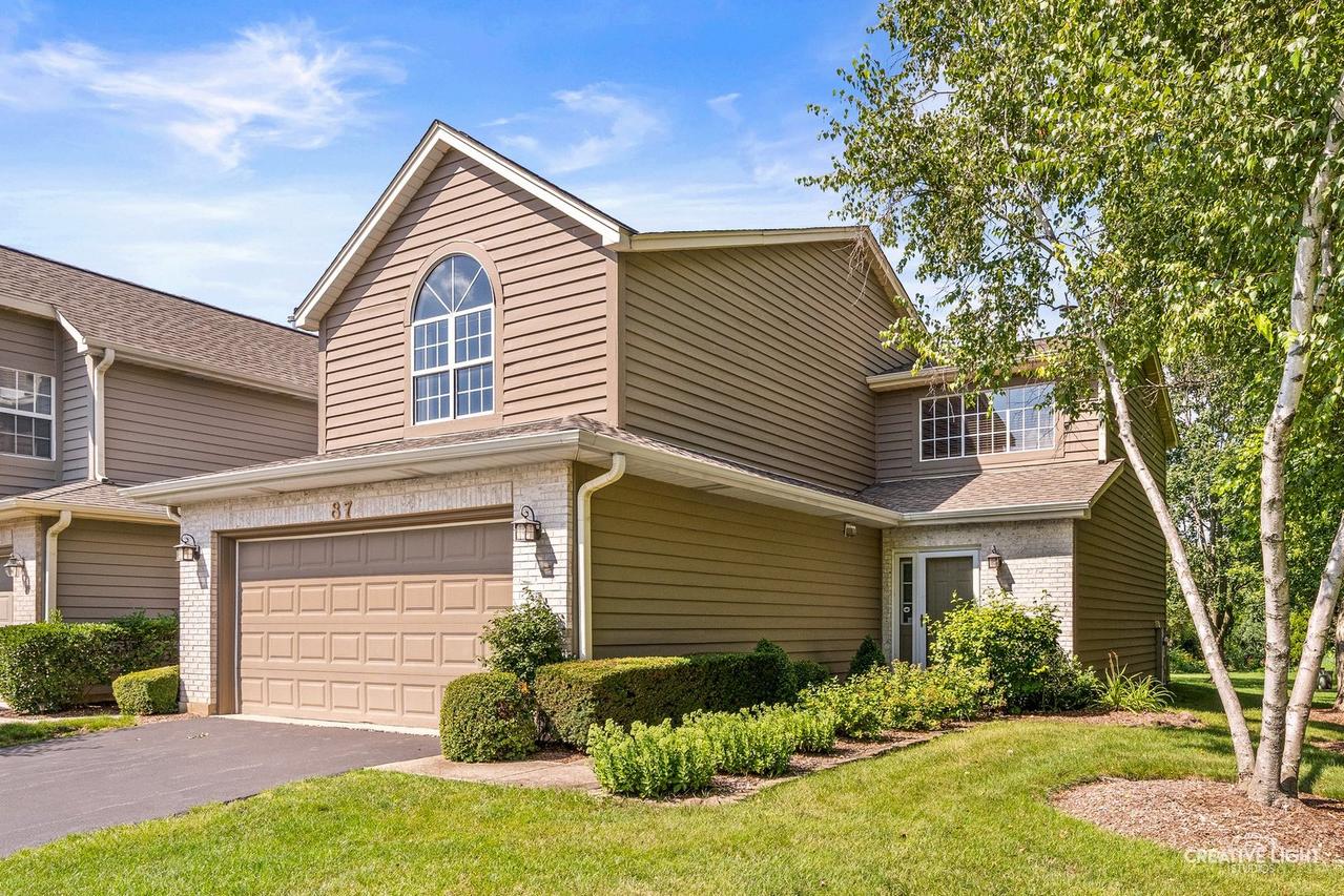 87 Townsend Cir., Naperville, IL 60565