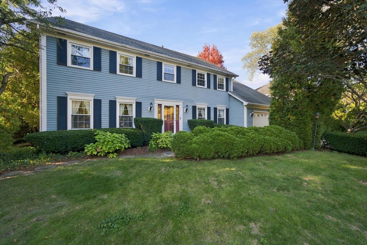 943 E Gartner Rd., Naperville, IL 60540