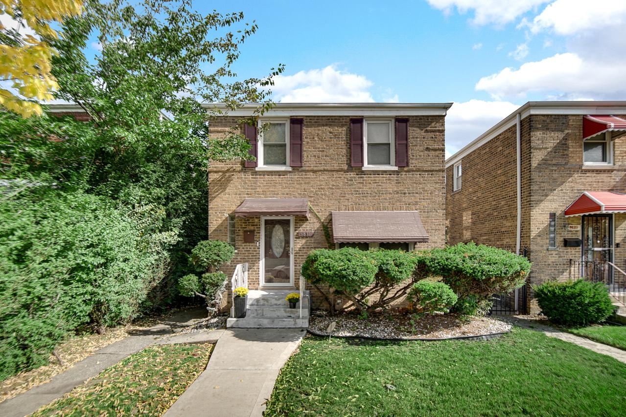 9831 S Prairie Ave., Chicago, IL 60628