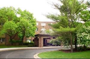 1475 Rebecca Dr. #210, Hoffman Estates, IL 60169
