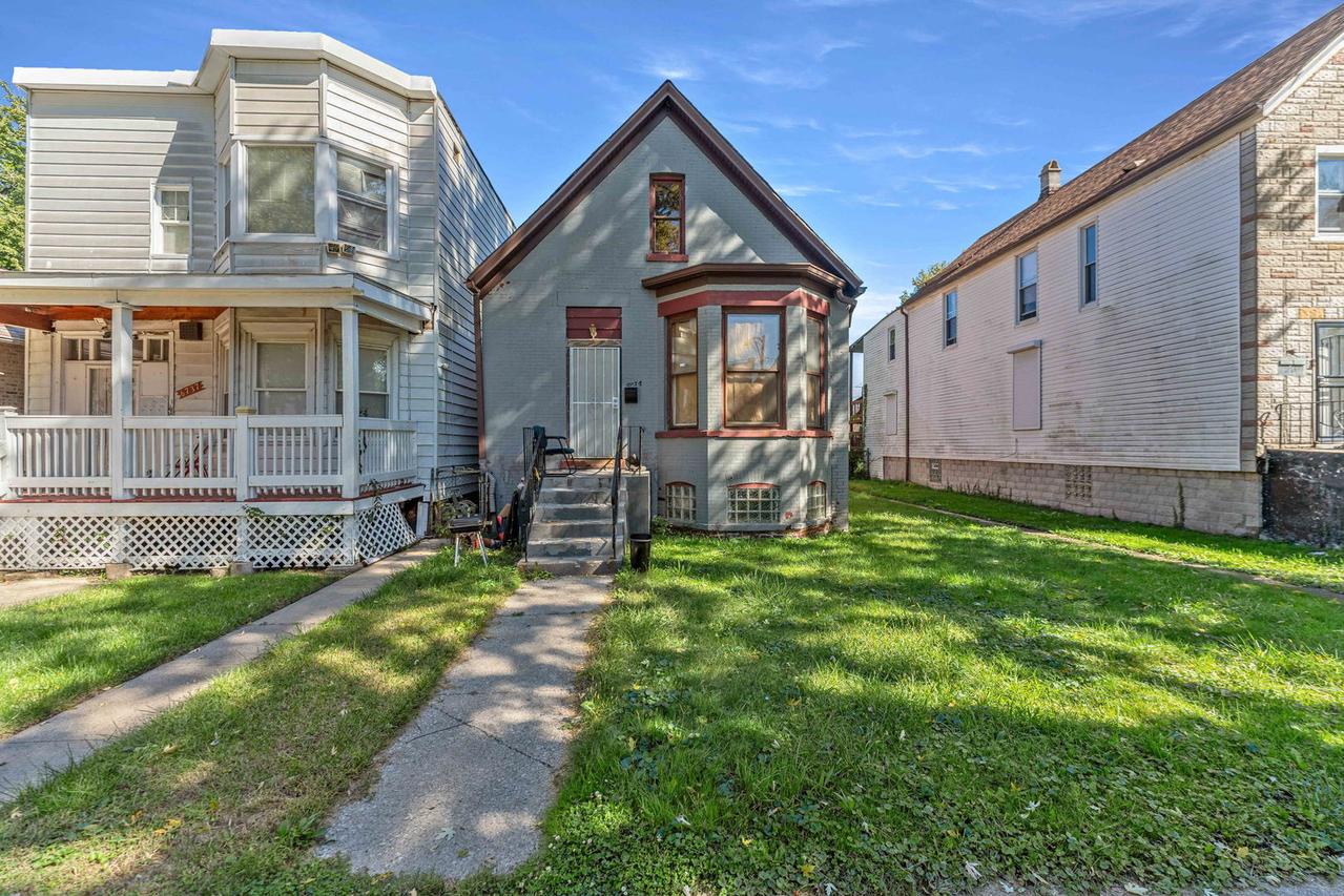6739 S Prairie Ave., Chicago, IL 60637