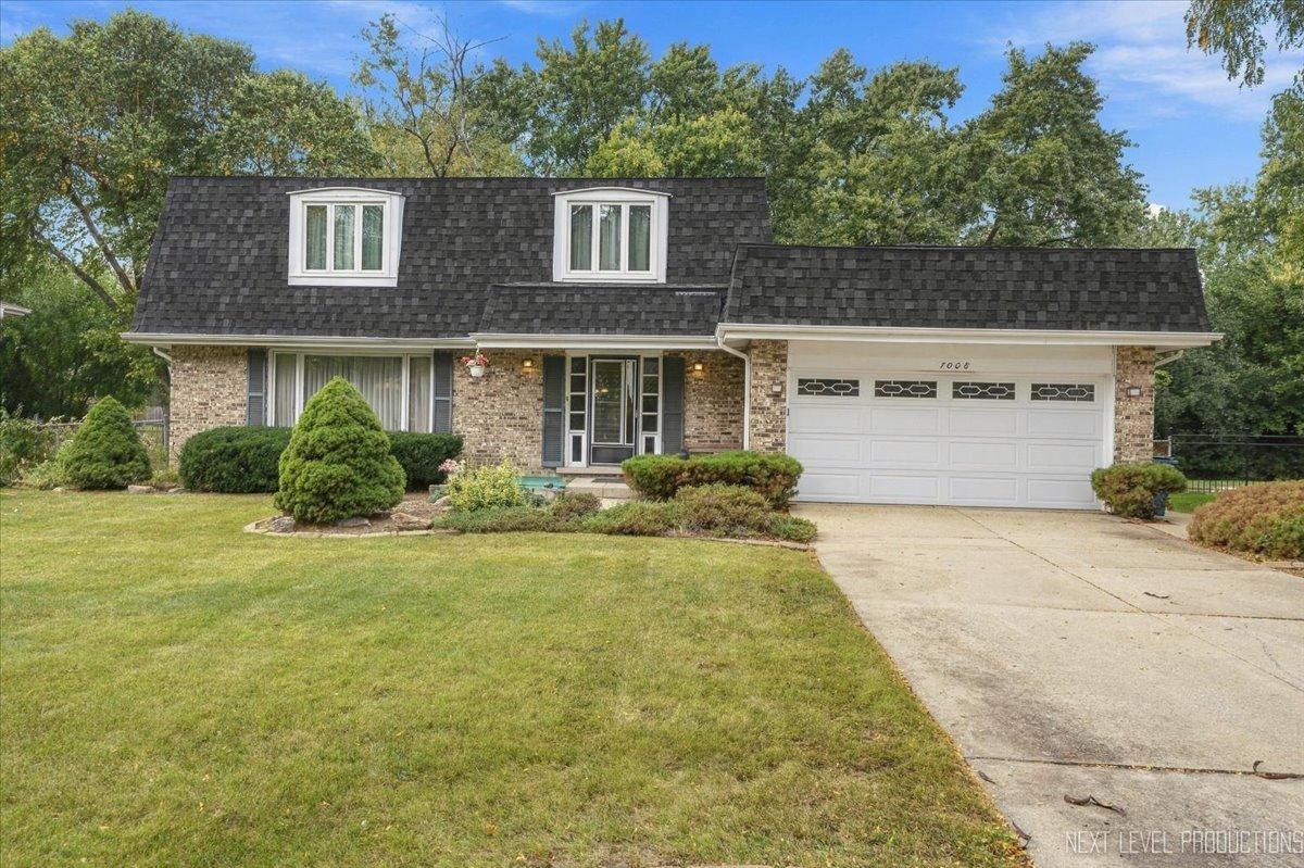 7008 Blackburn Ave., Downers Grove, IL 60516