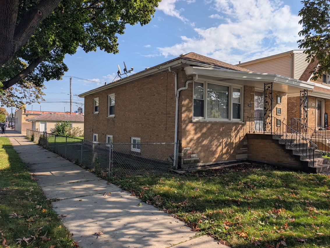 4601 S Komensky Ave., Chicago, IL 60632